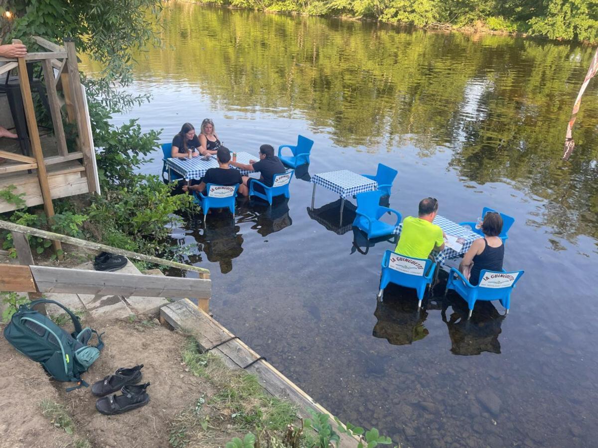 Tonneau Herbergement Insolite Au Camping Des Nieres Ebreuil Εξωτερικό φωτογραφία